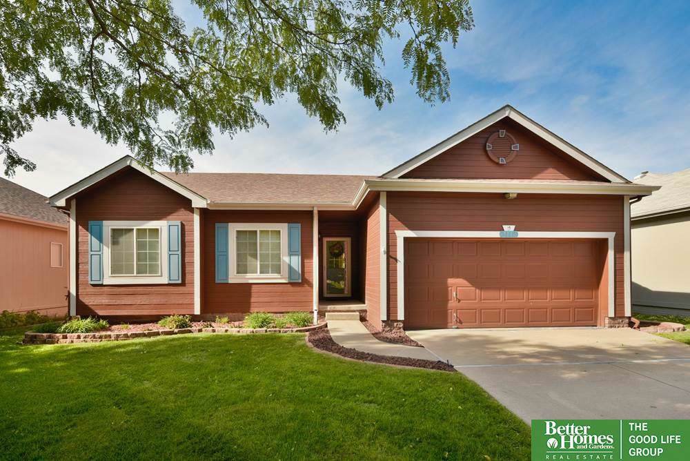 4716 147th Street - Photo 1