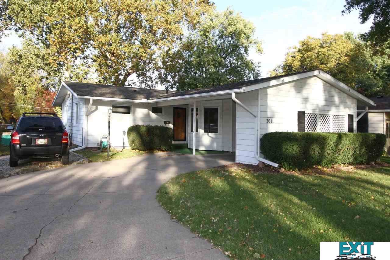 3011 Shirley Court - Photo 1