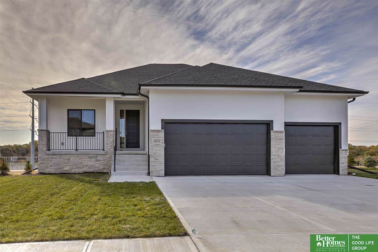 18513 Patrick Avenue - Photo 1