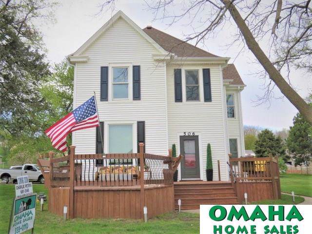 506 14th Street - Photo 1