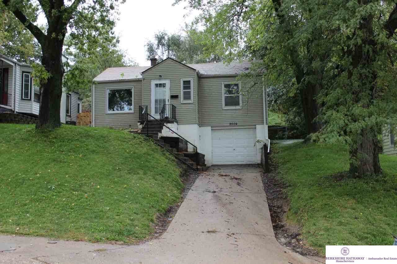 9509 31 Street - Photo 1