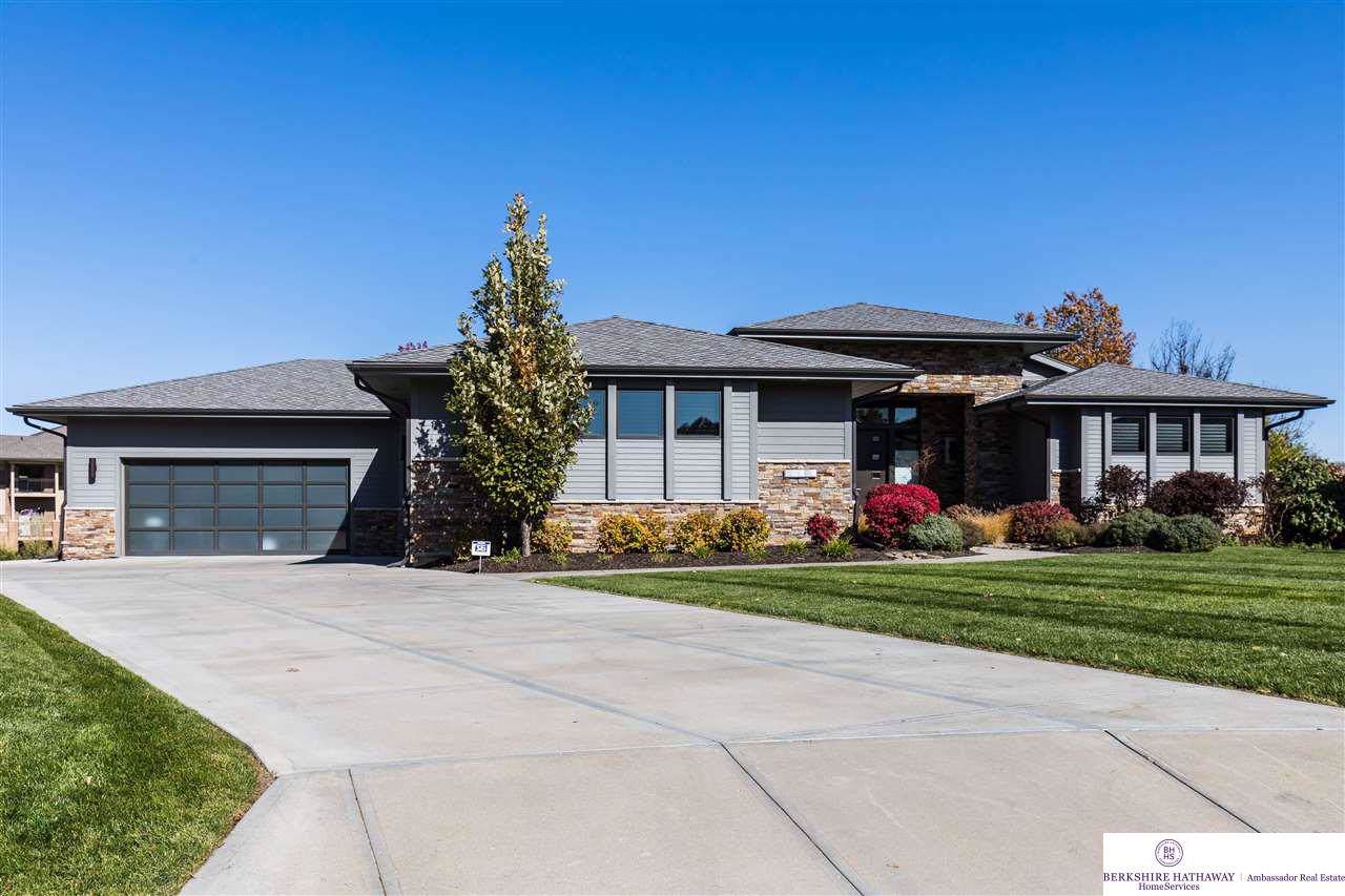 16812 Spring Plaza - Photo 1