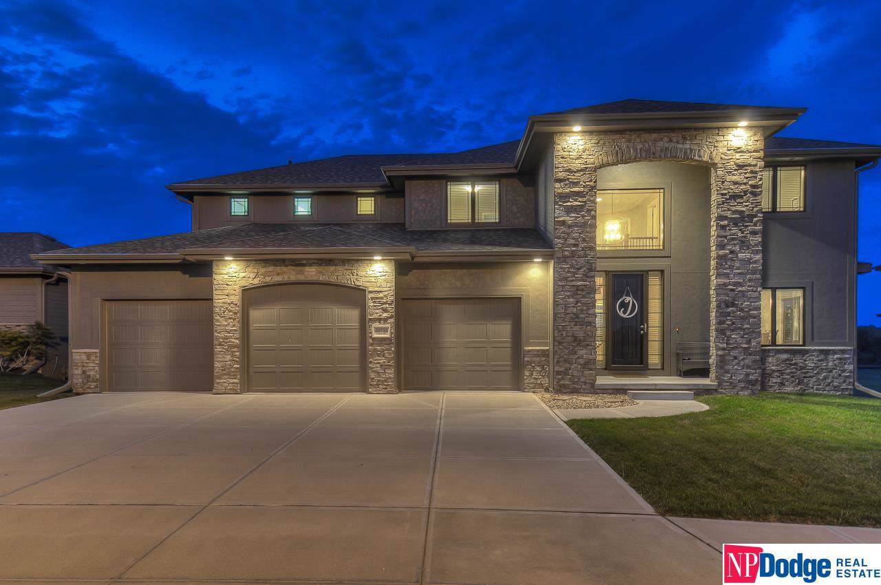 20752 Pine Street - Photo 1