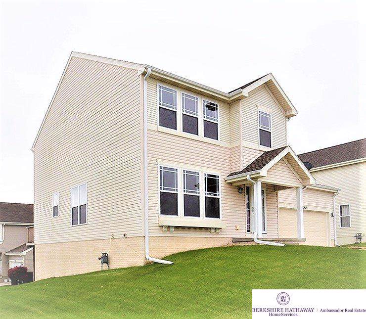 2515 165 Street - Photo 1
