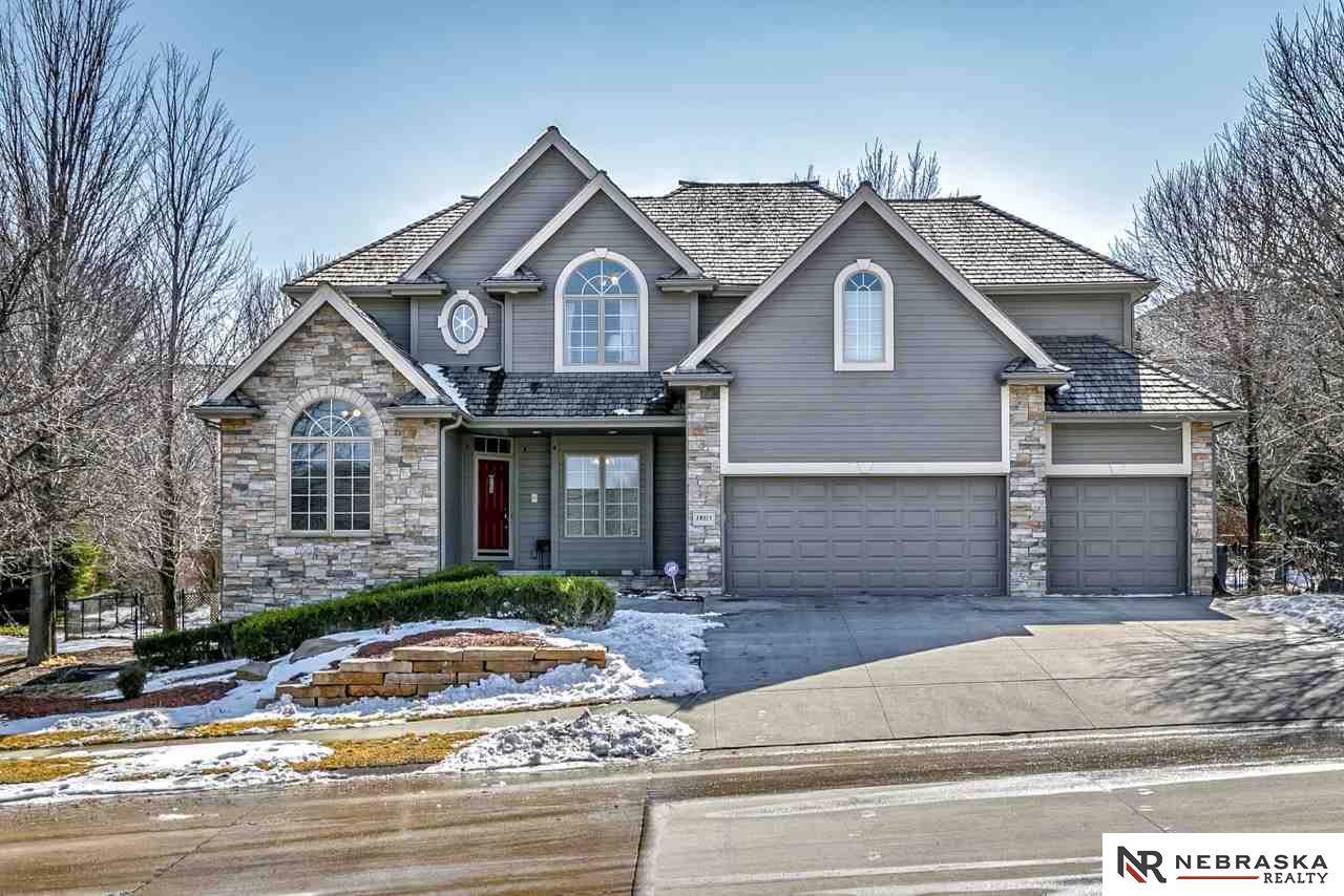 19115 Pinehurst Avenue - Photo 1