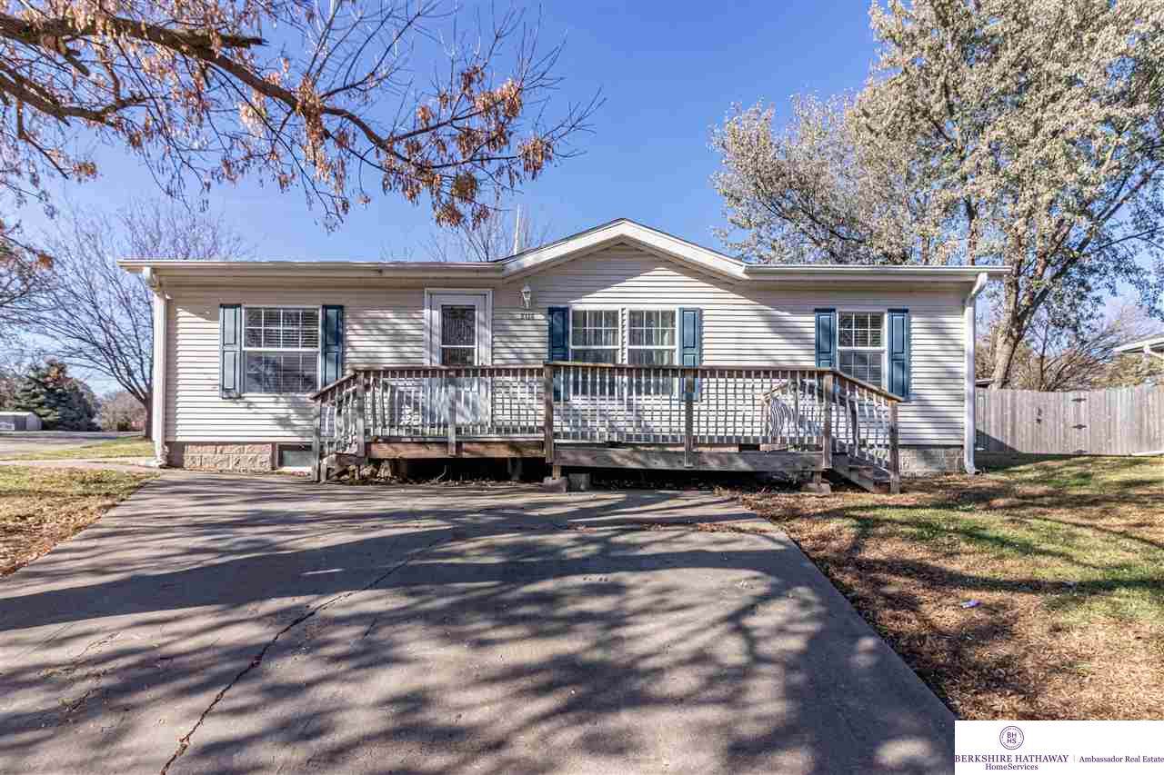 2126 Lincoln Avenue - Photo 1