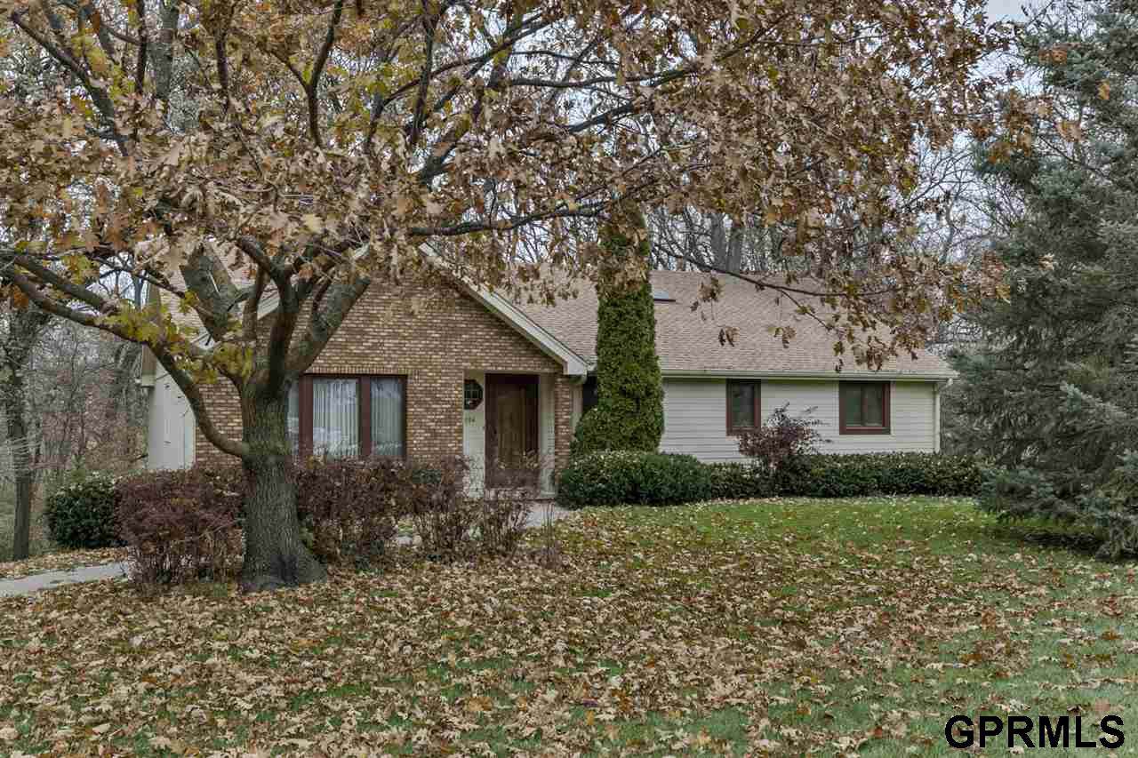 5094 Manchester Drive - Photo 1