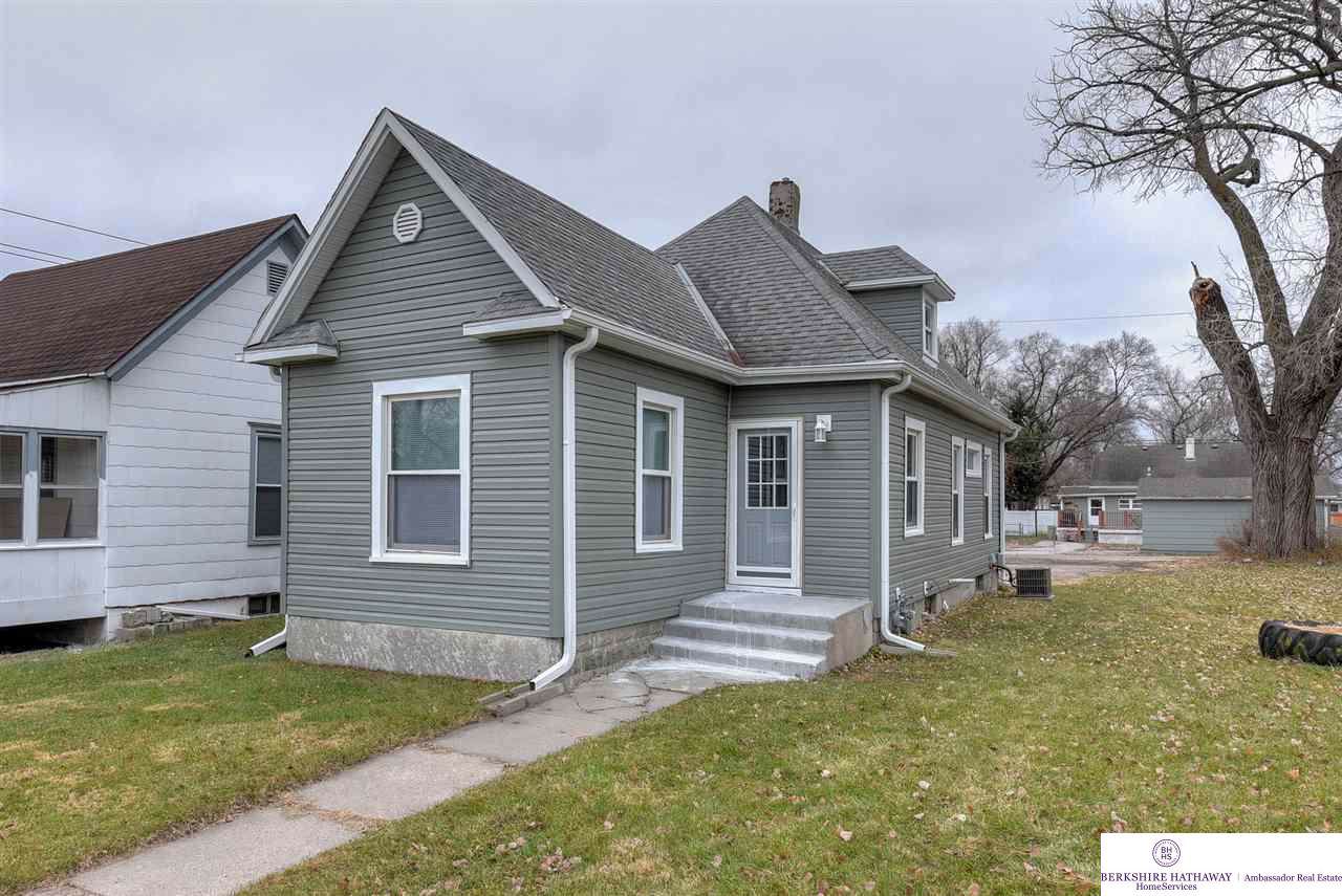 1707 6th Avenue - Photo 1