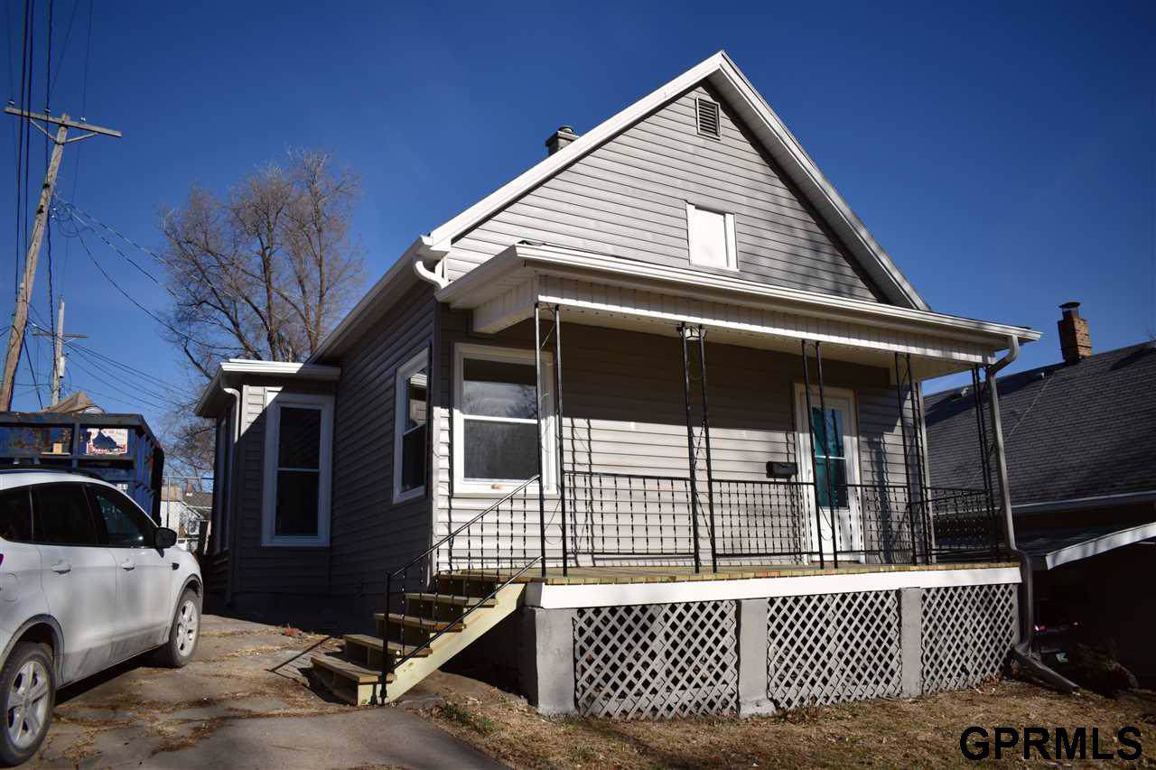 1412 Dorcas Street - Photo 1