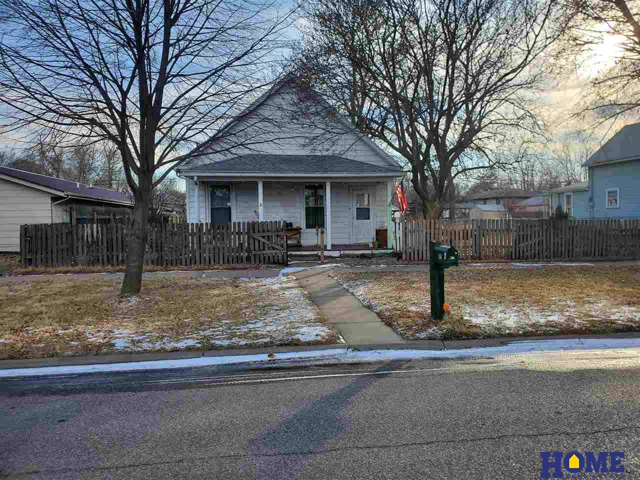 6625 Burlington Avenue - Photo 1