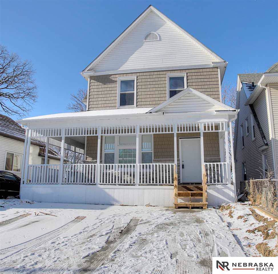 2208 11th Street - Photo 1