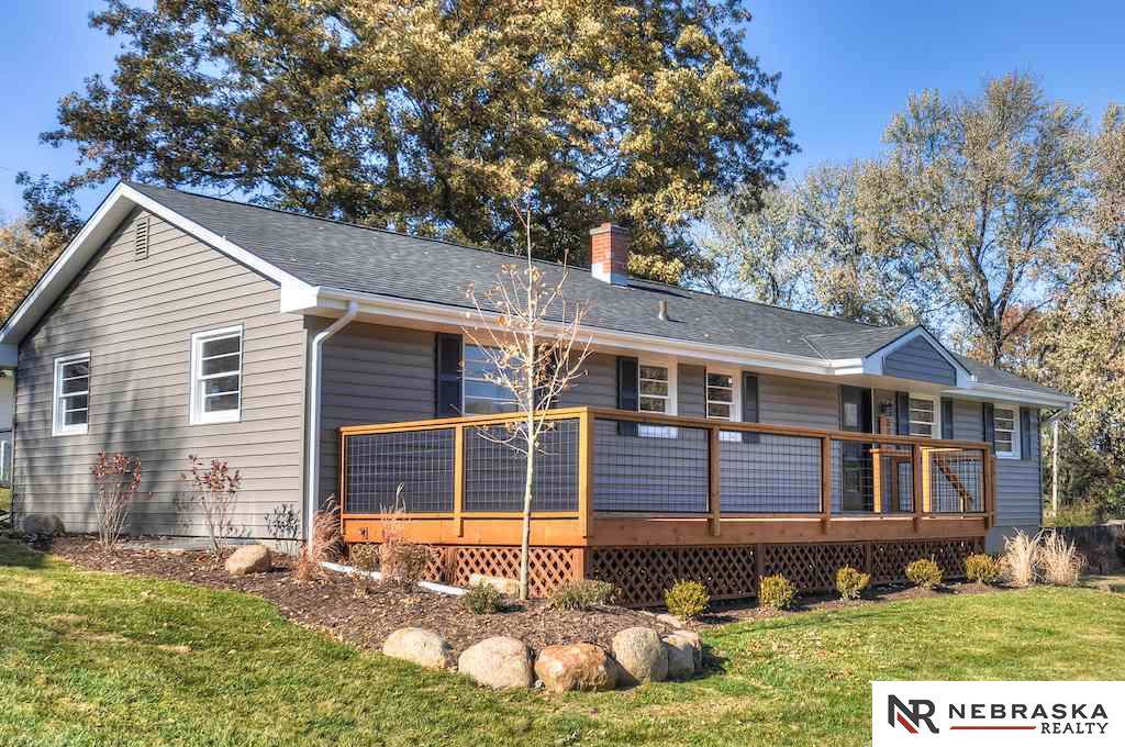 3302 106th Street - Photo 1
