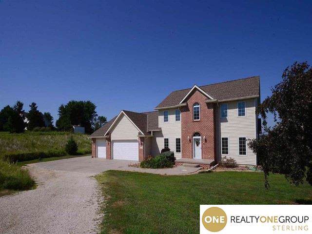 2989 Fieldcrest Drive - Photo 1