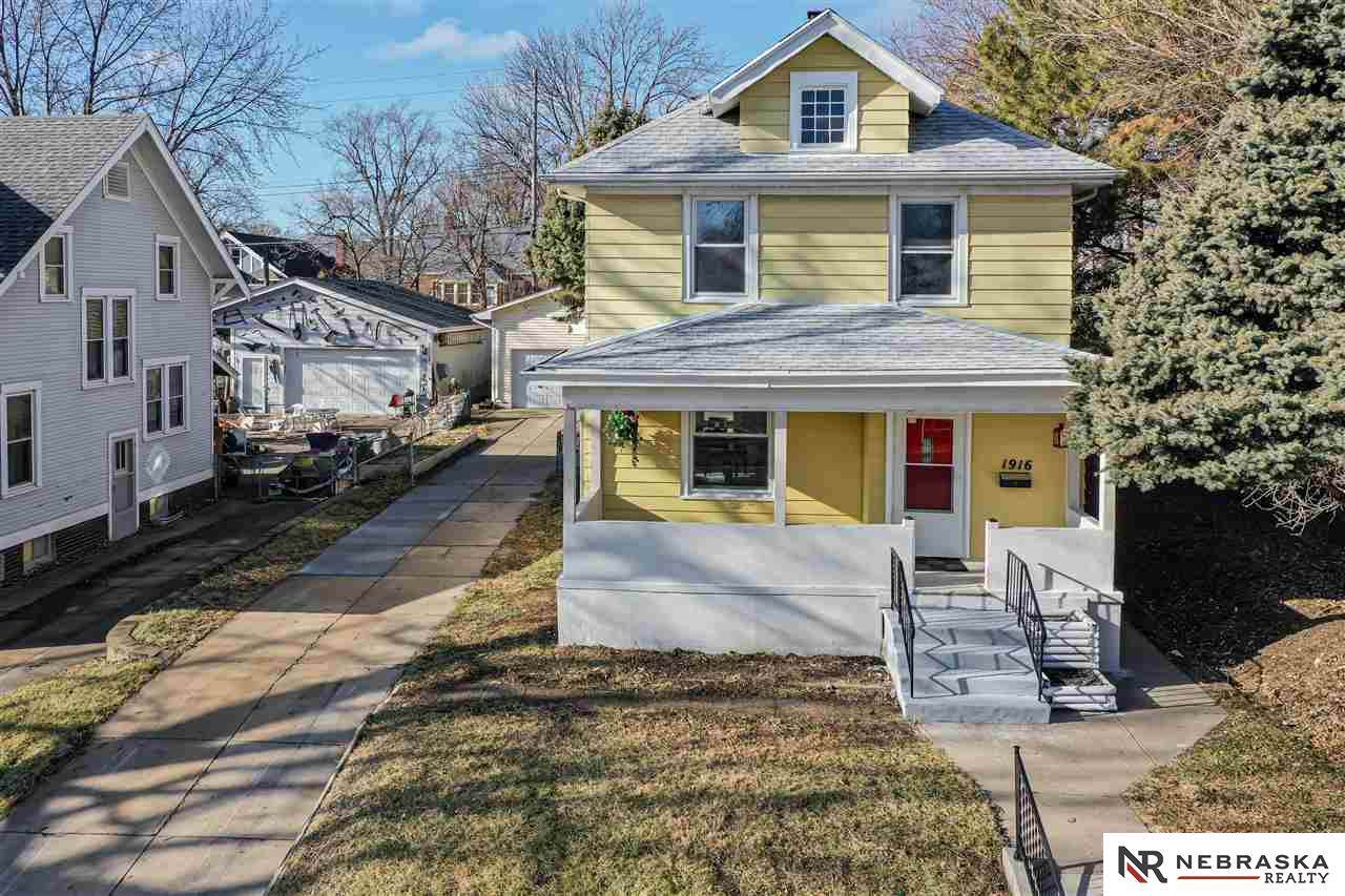 1916 35 Avenue - Photo 1
