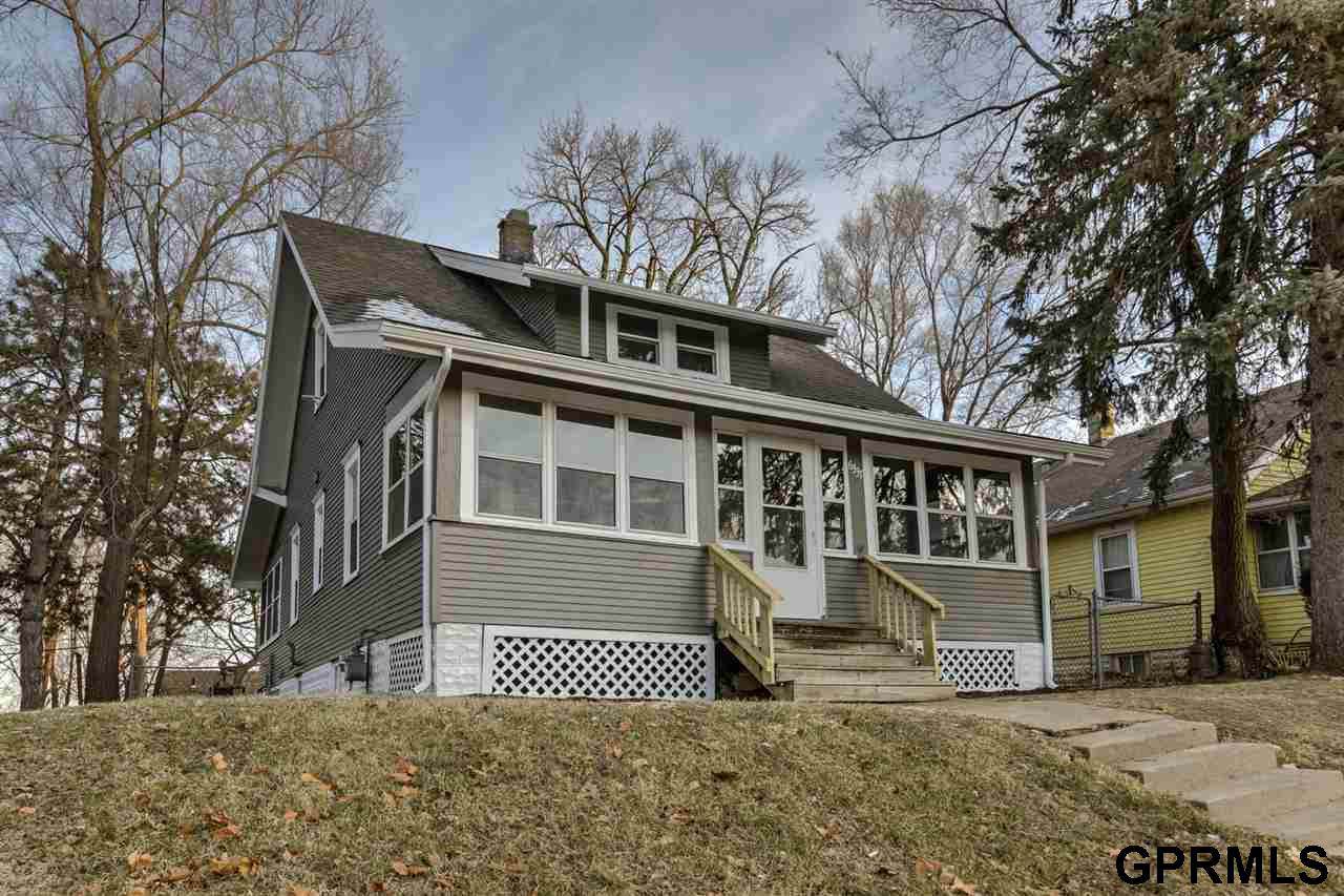 6337 33 Street - Photo 1