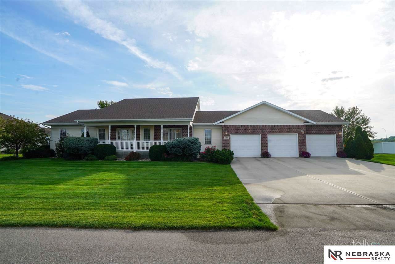 203 Ponderosa Drive - Photo 1