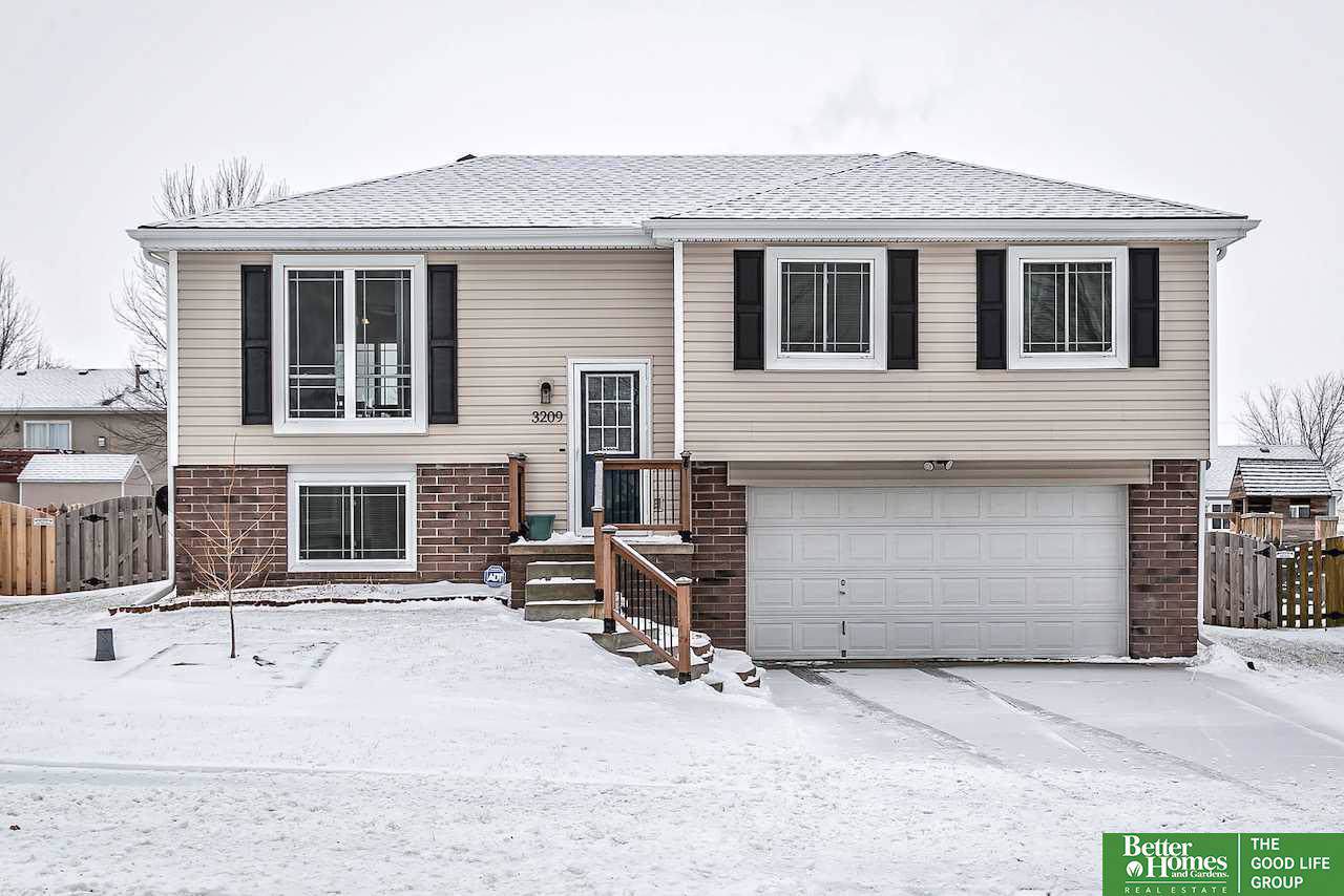 3209 Chad Avenue - Photo 1