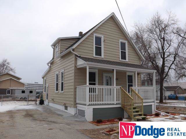 1818 Sand Point Drive - Photo 1