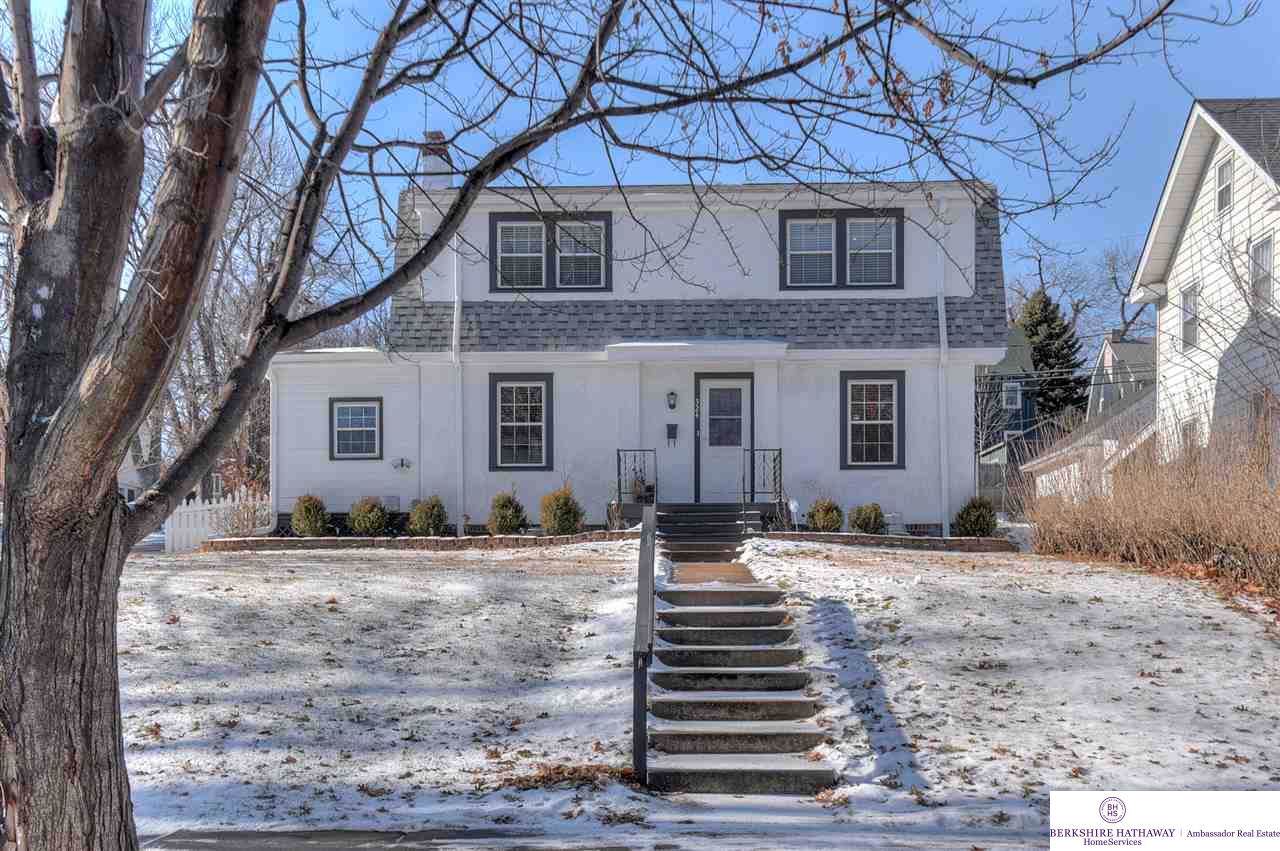 324 50th Avenue - Photo 1