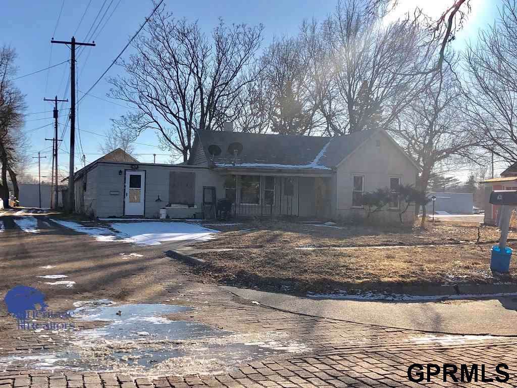 421 5th Street - Photo 1
