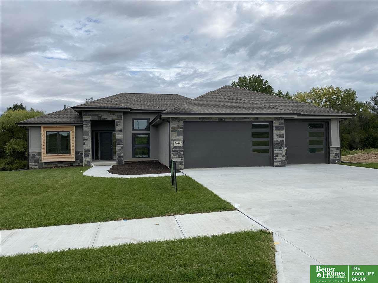 7669 166th Avenue - Photo 1