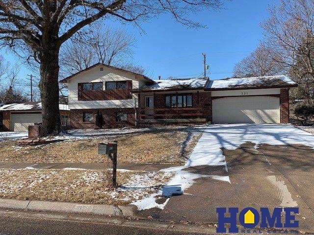 321 Taylor Park Drive - Photo 1