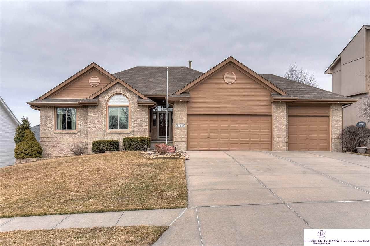 17612 Pine Street - Photo 1