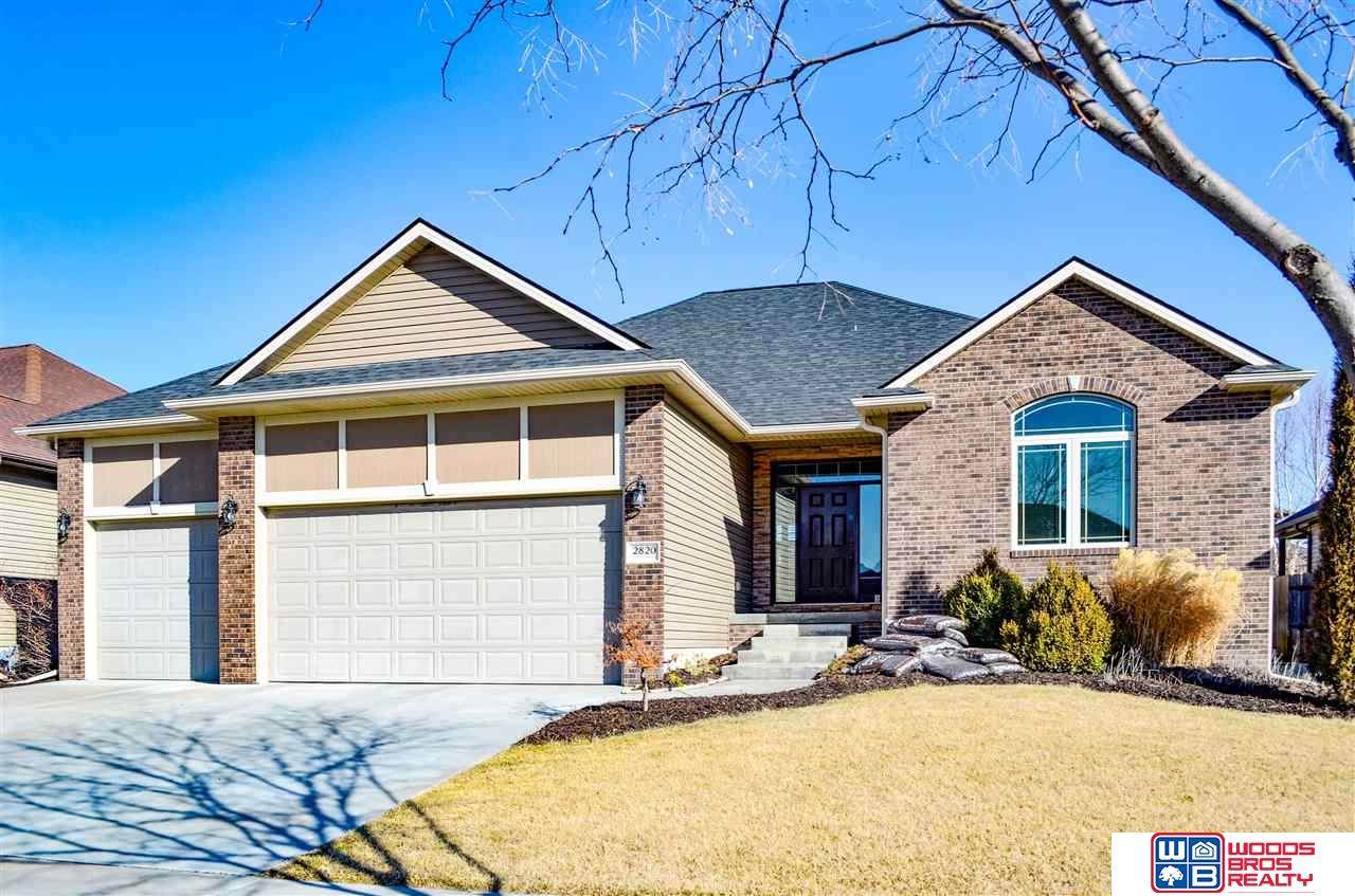 2820 Shadowbrook Drive - Photo 1