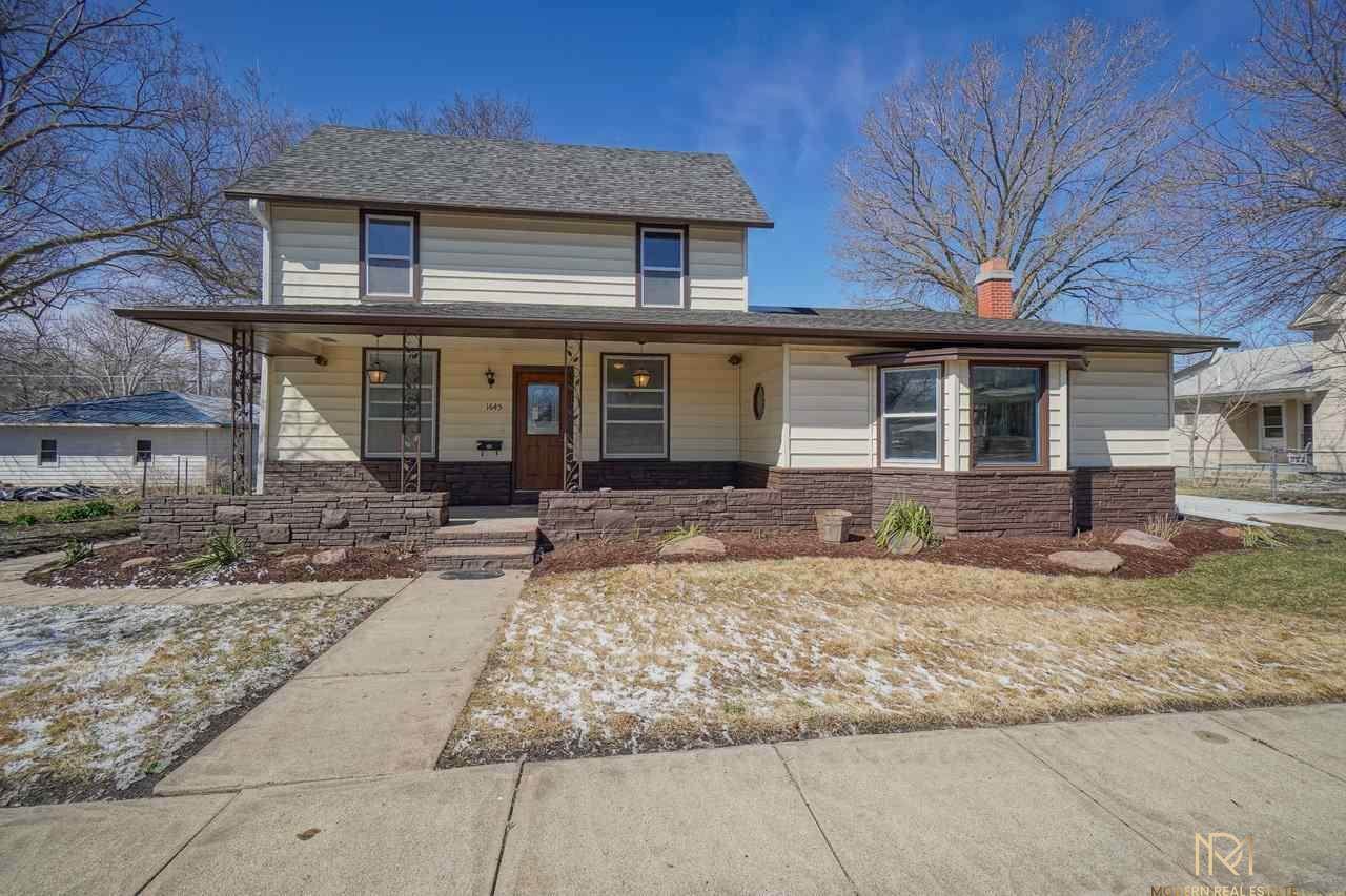 1645 Ivy Avenue - Photo 1