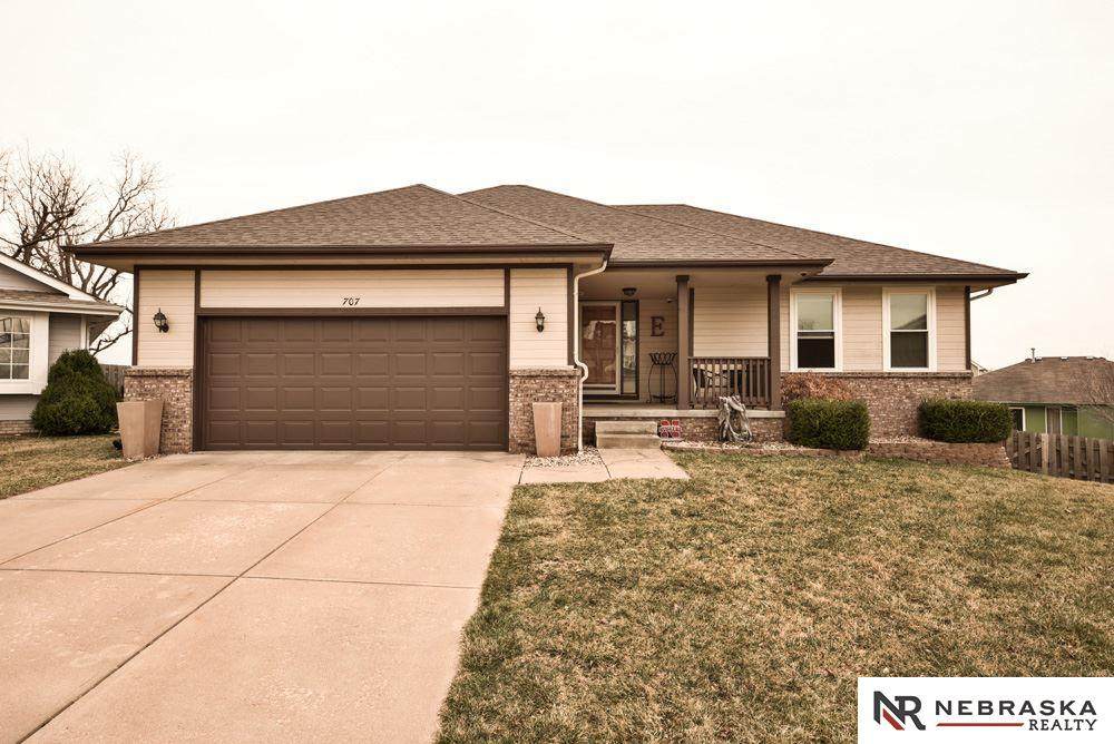 707 Cedarview Circle - Photo 1 707 Cedarview Circle - Photo 1