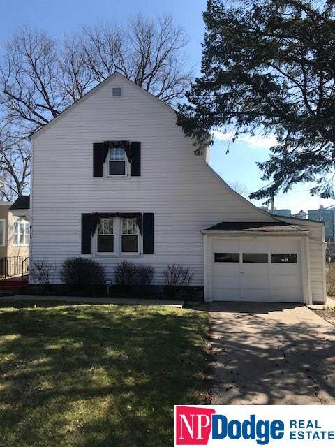 411 48 Avenue - Photo 1 411 48 Avenue - Photo 1