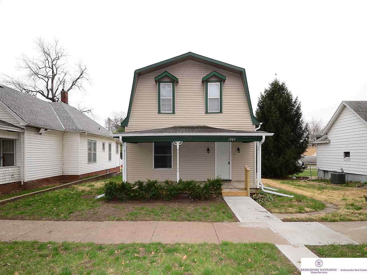 1709 1 Avenue - Photo 1