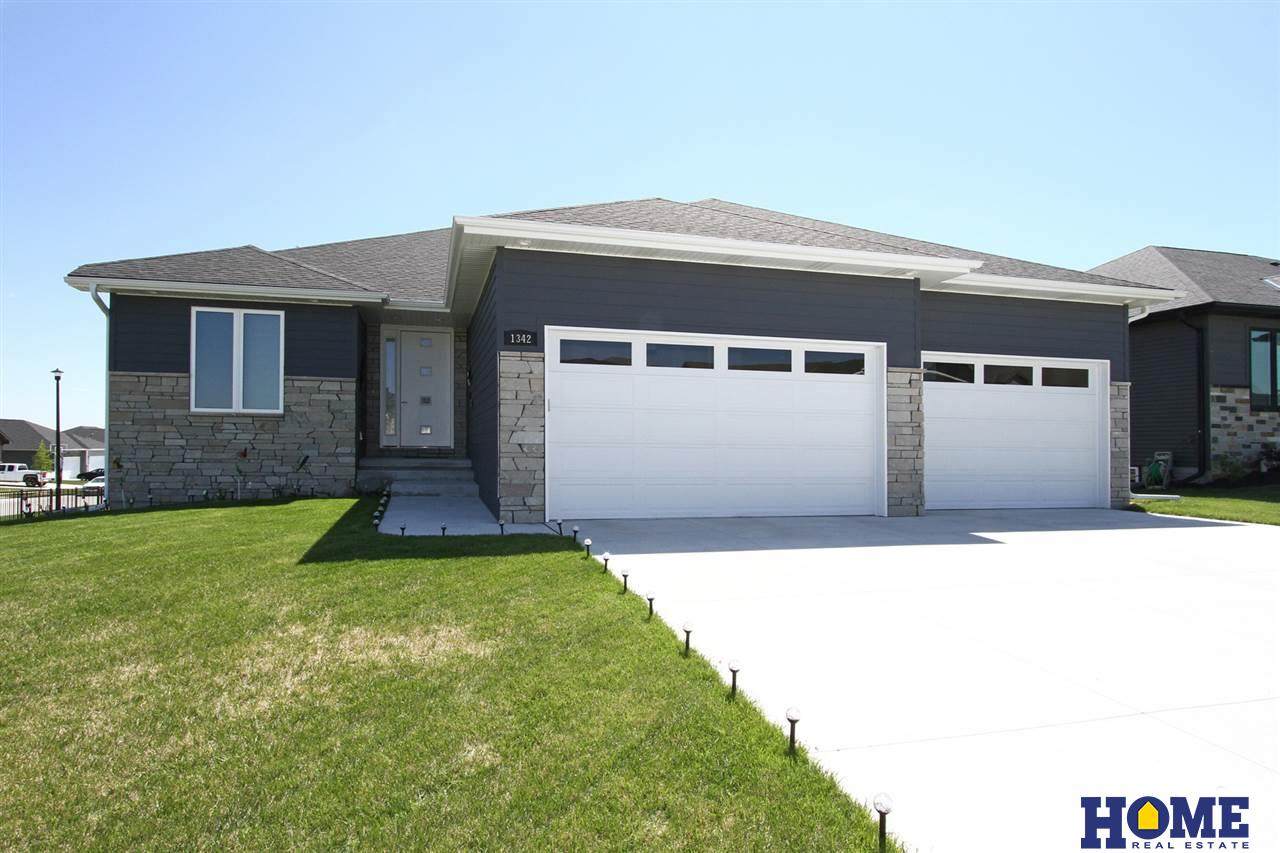 1342 100th Street - Photo 1