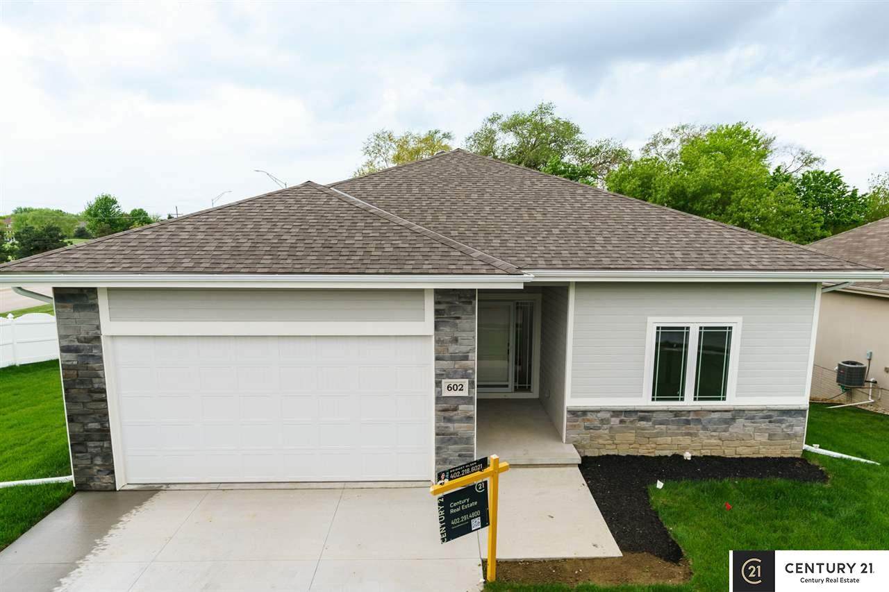 602 Eagle View Drive - Photo 1