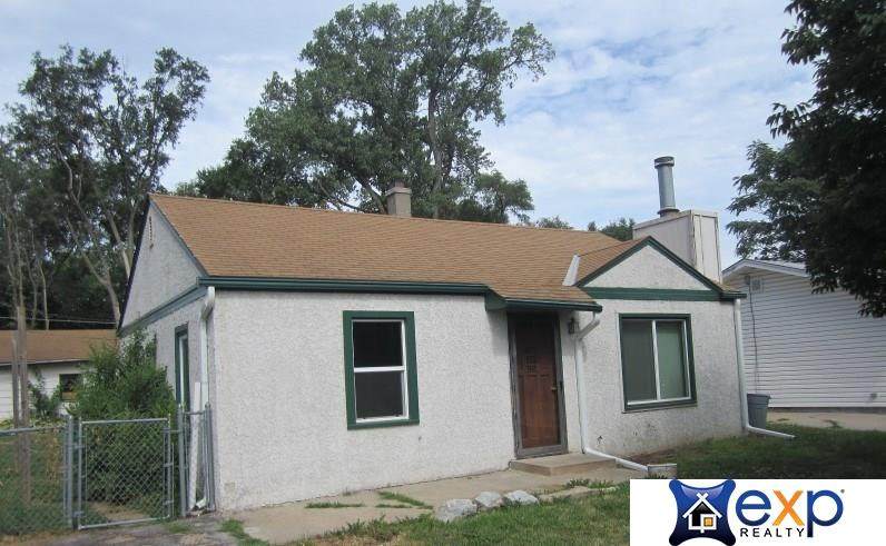 2812 Calhoun Street - Photo 1