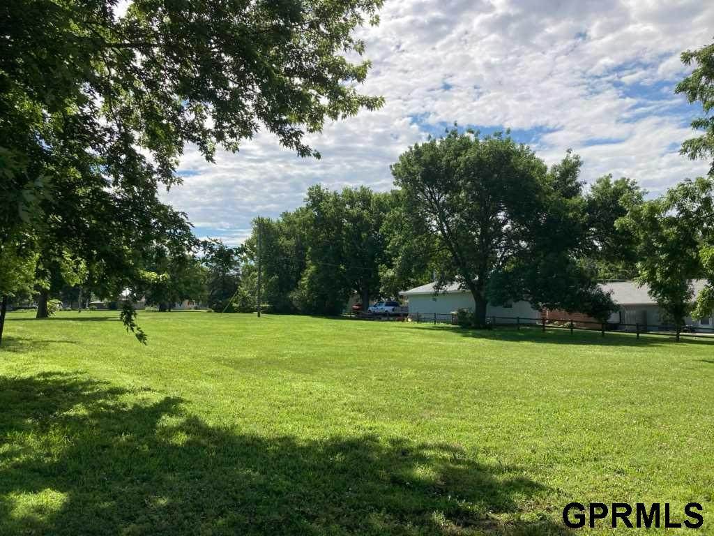 1718 Woodland Avenue - Photo 1