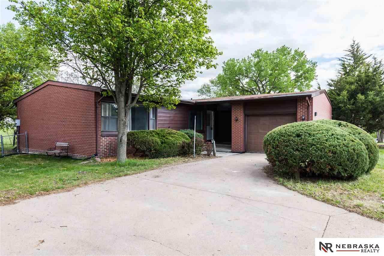4210 54 Street - Photo 1