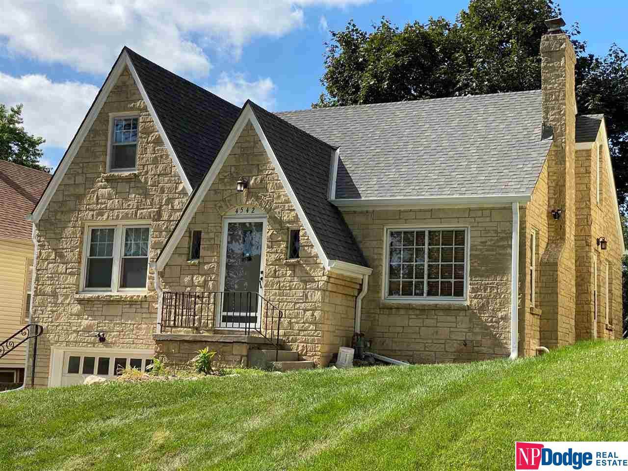 4542 Poppleton Avenue - Photo 1