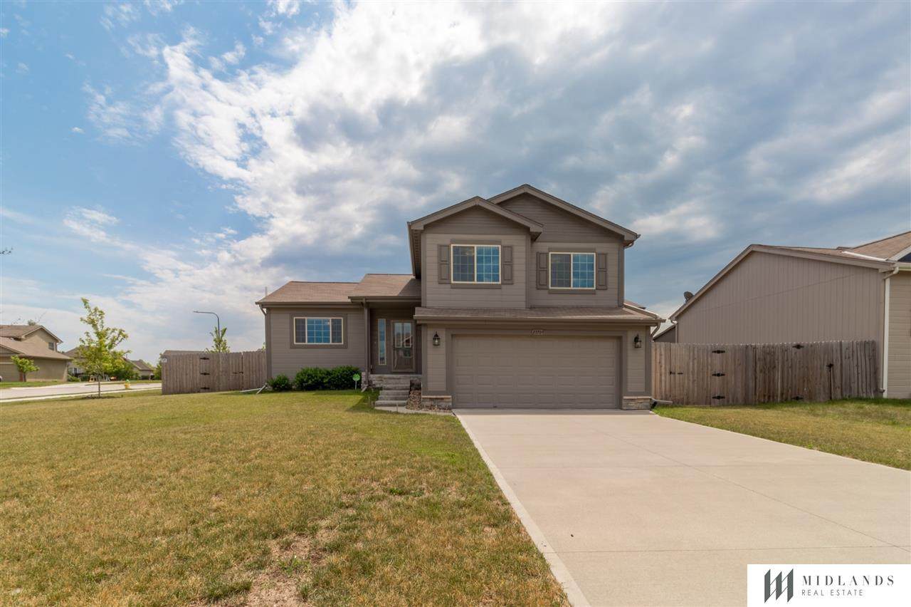 13709 44th Street - Photo 1