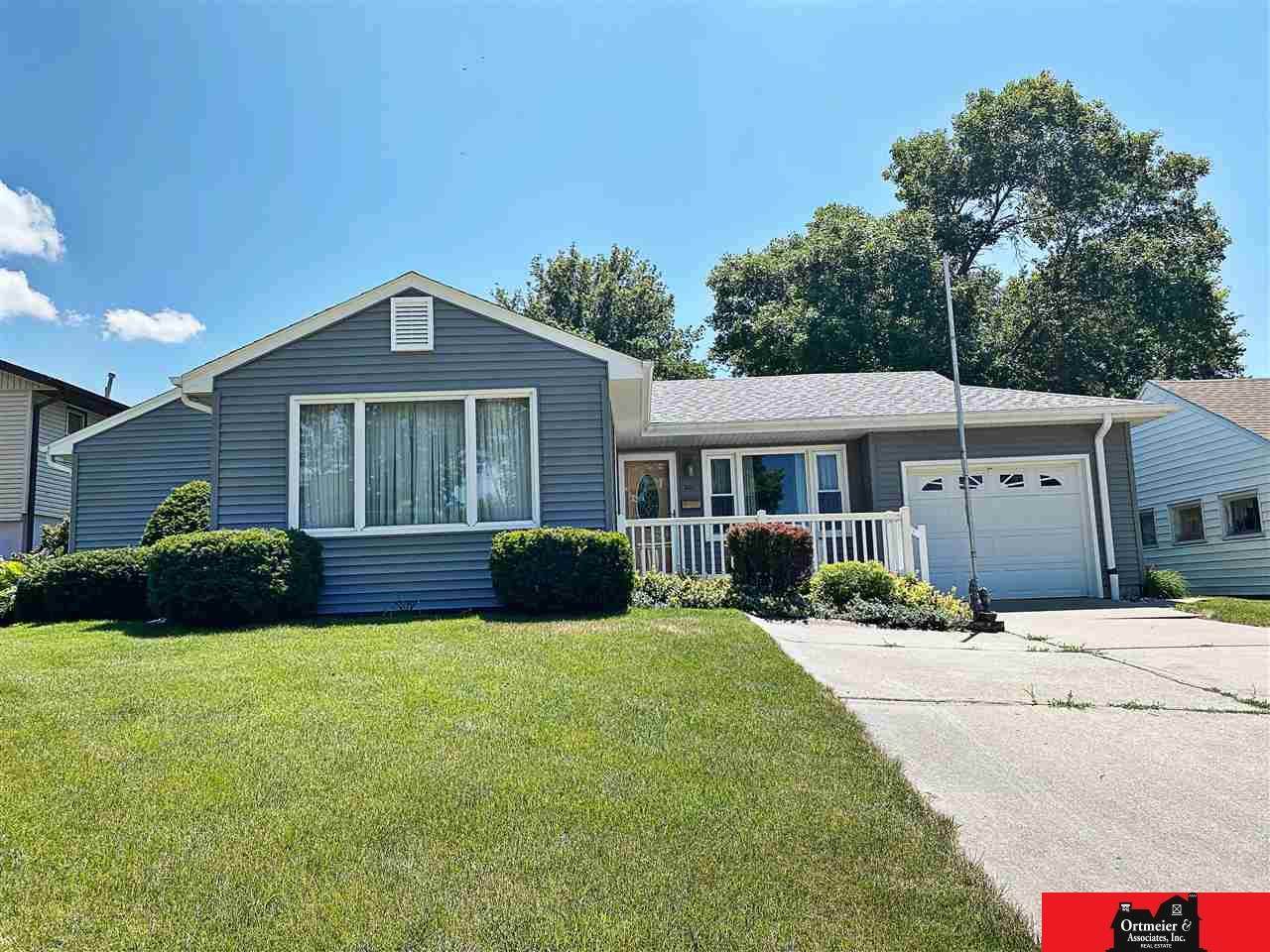 801 Grant Street - Photo 1