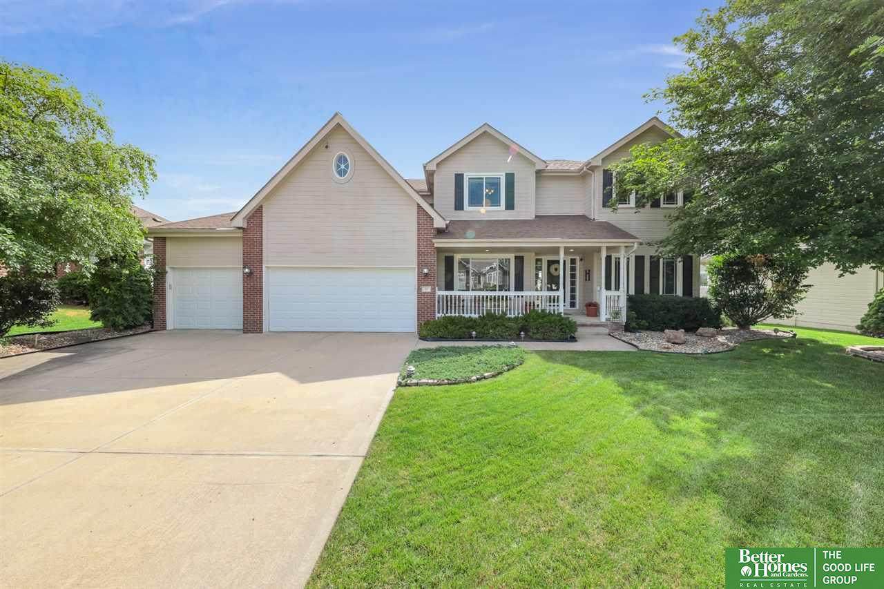 307 Inglewood Drive - Photo 1