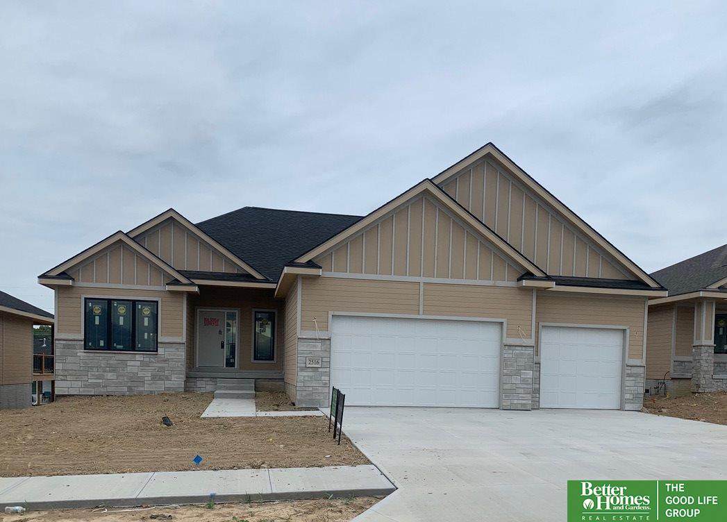 2516 185th Street - Photo 1