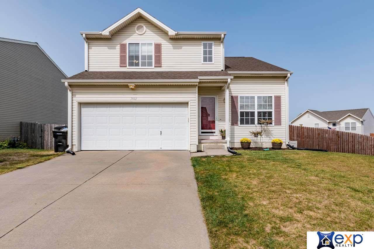 7932 157 Avenue - Photo 1