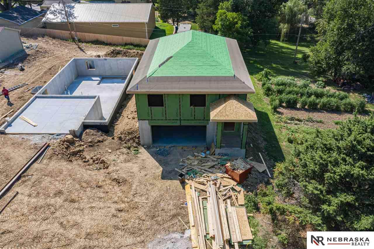 5246 50 Street - Photo 1