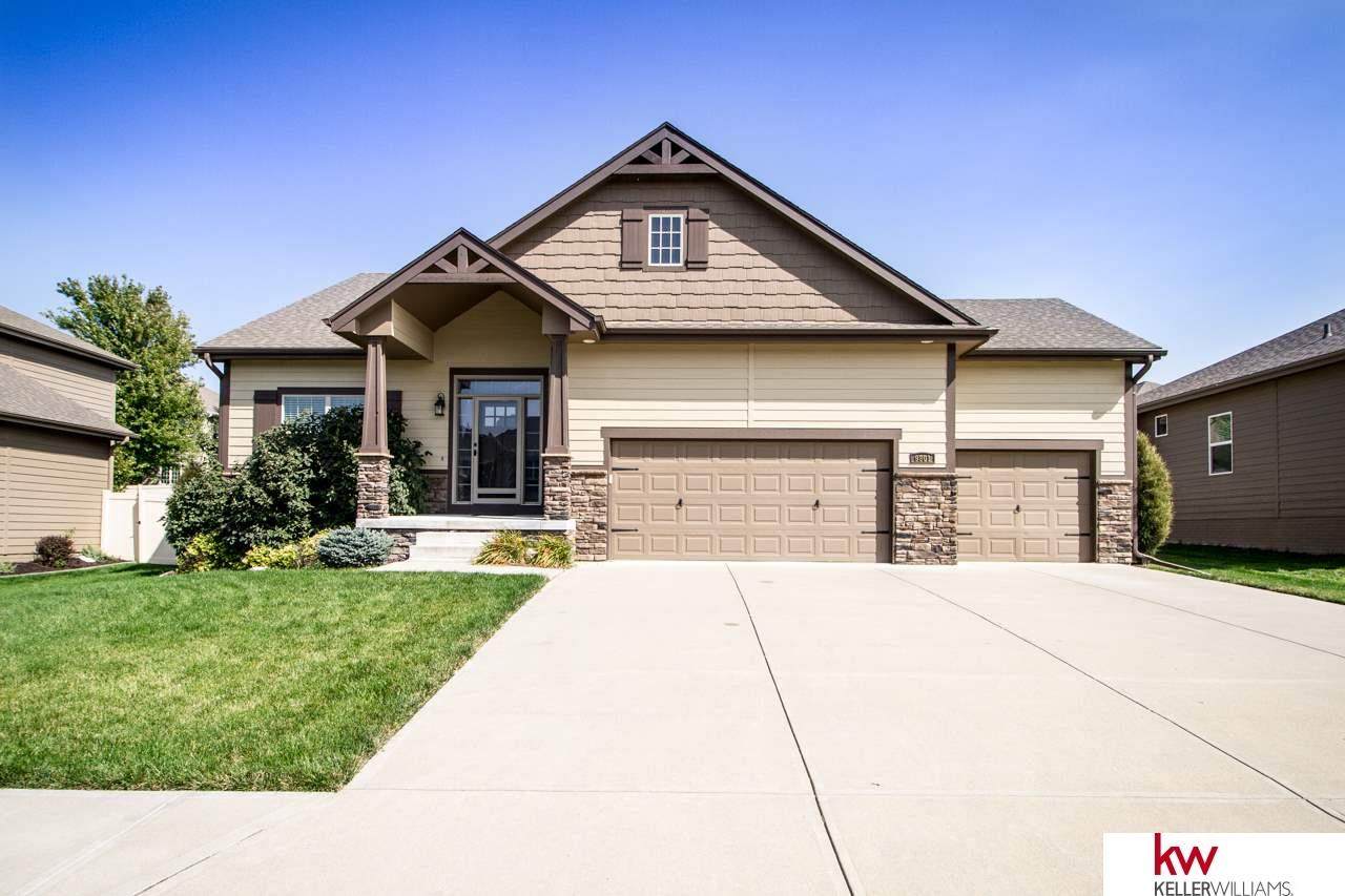 9801 173 Avenue - Photo 1