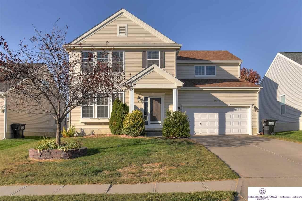 19002 Ontario Street - Photo 1