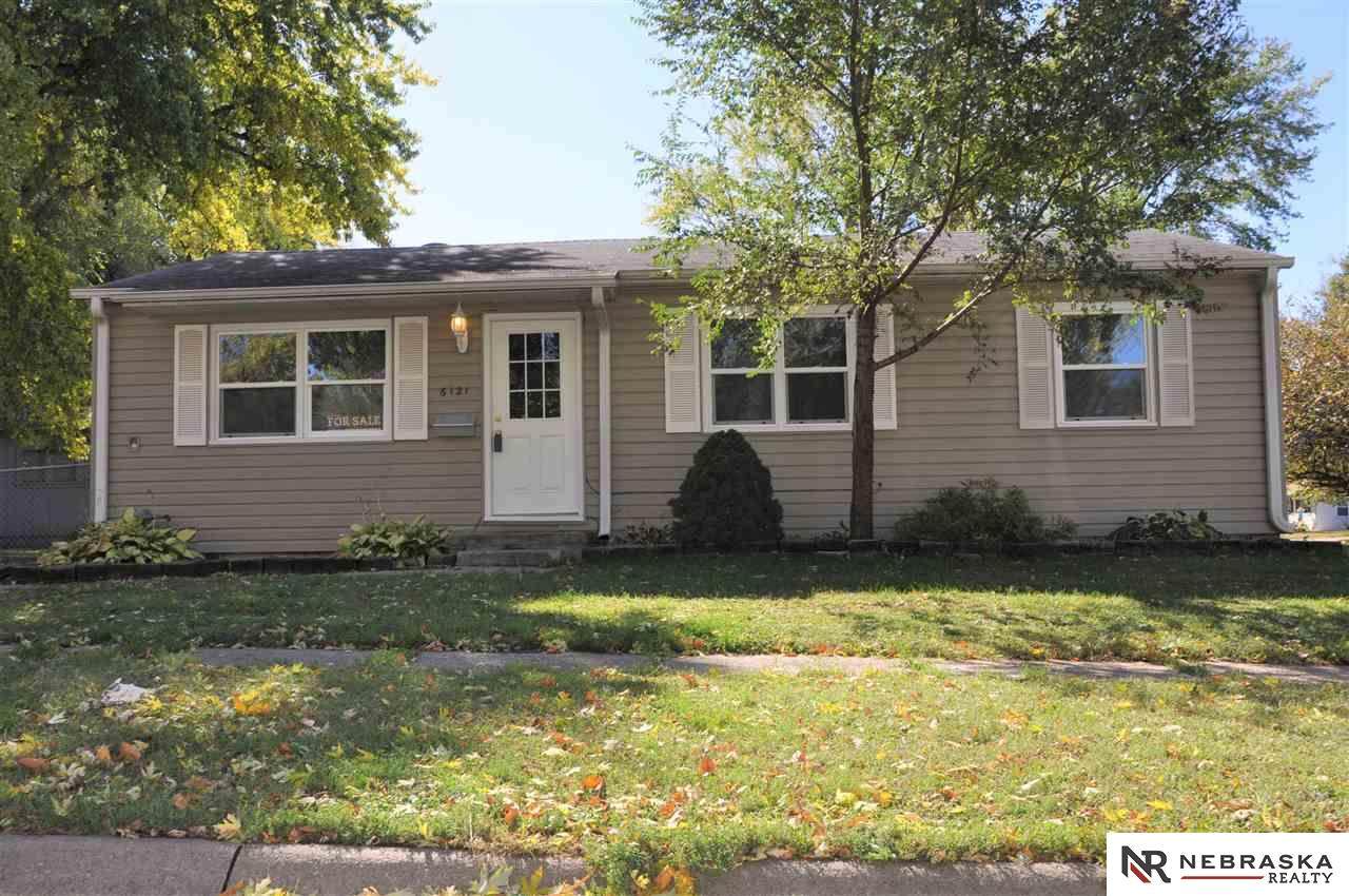 6121 Buckingham Avenue - Photo 1