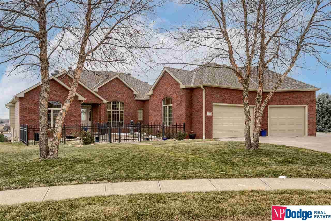 7228 124 Circle - Photo 1