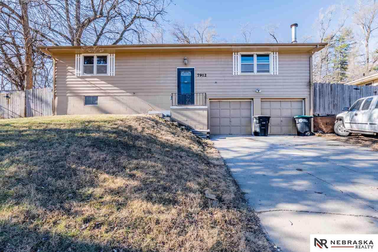 7912 40th Street - Photo 1