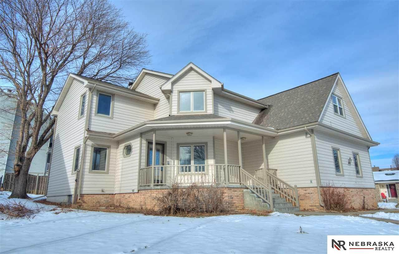 1008 Aberdeen Drive - Photo 1